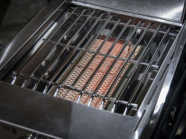Monument Grill Review - 4 Burner with LED Controls 4 Monument Grill searing burners
