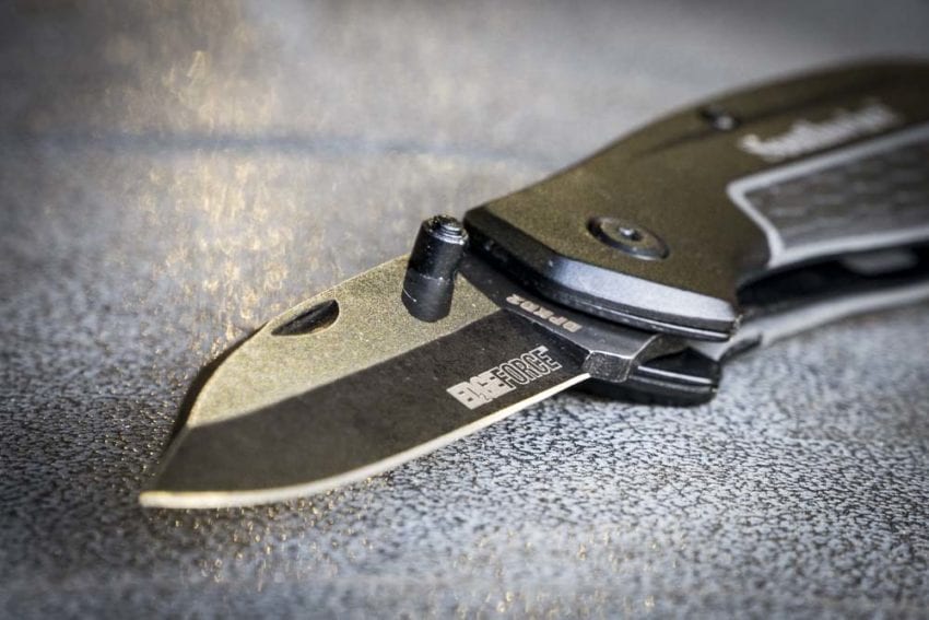 Southwire Pocket Knife: EdgeForce D2 Steel For a Great Price