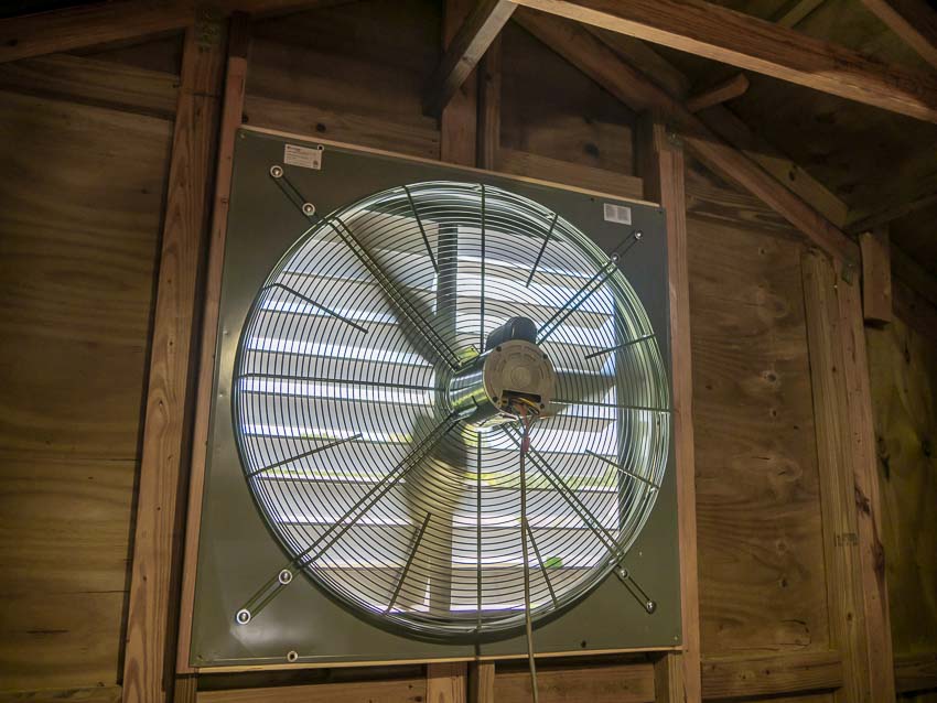 How to Install a Commercial Wall Exhaust Fan