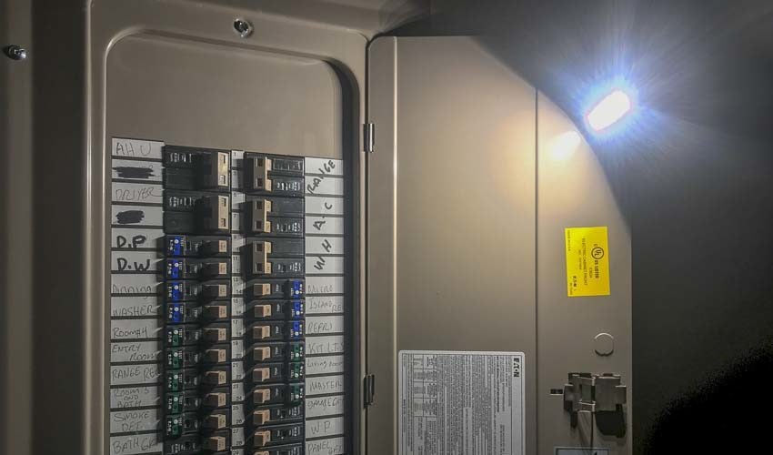 Milwaukee Rover Magnetic Flood Light 2108