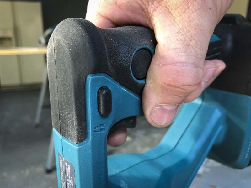 Makita XTU02 lock-on switch