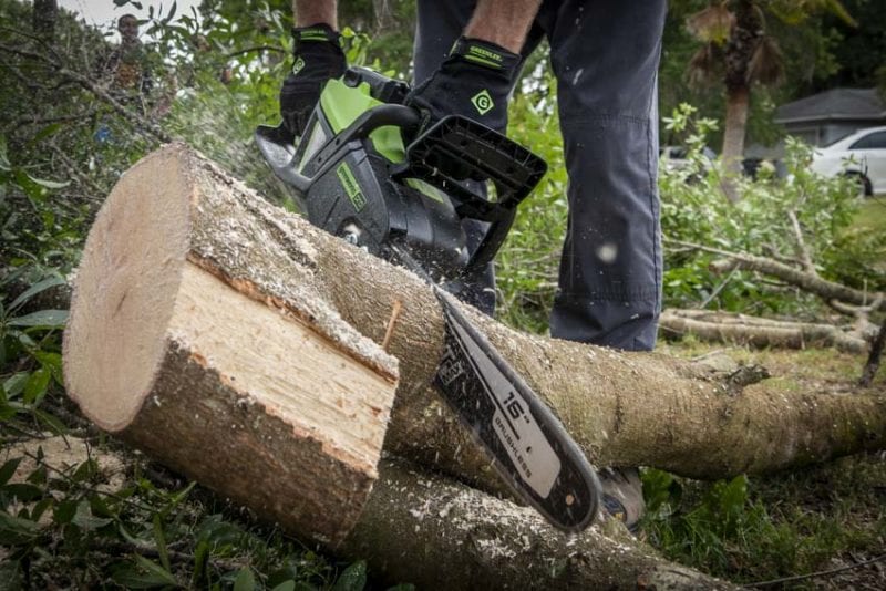 Best Tool Gifts for Handyman | 
 Greenworks 60V Chainsaw CS60L212
