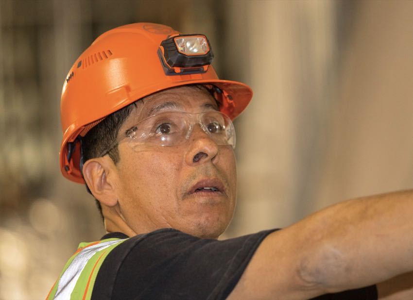 Klein Vented and Non-Vented Hard Hats with Headlamp