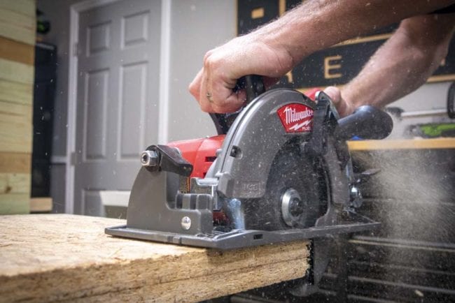 Milwaukee M18 FUEL Rear Handle Circular Saw Hands-on Review
