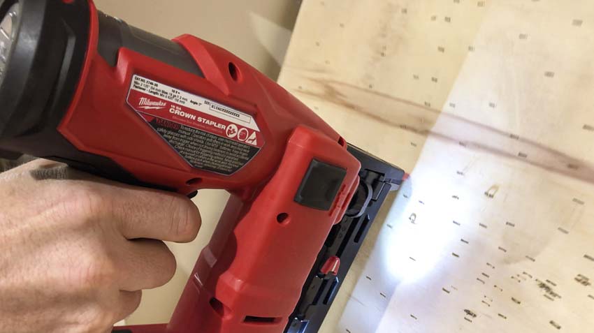 Milwaukee M18 FUEL Narrow Crown Stapler