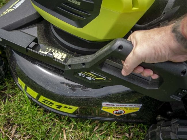 Ryobi 21" Smart Trek Lawn Mower - 40V Self-Propelled RY40LM10Y