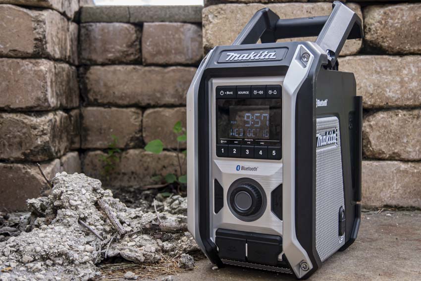 Makita XRM09B Cordless Bluetooth Site Radio Review