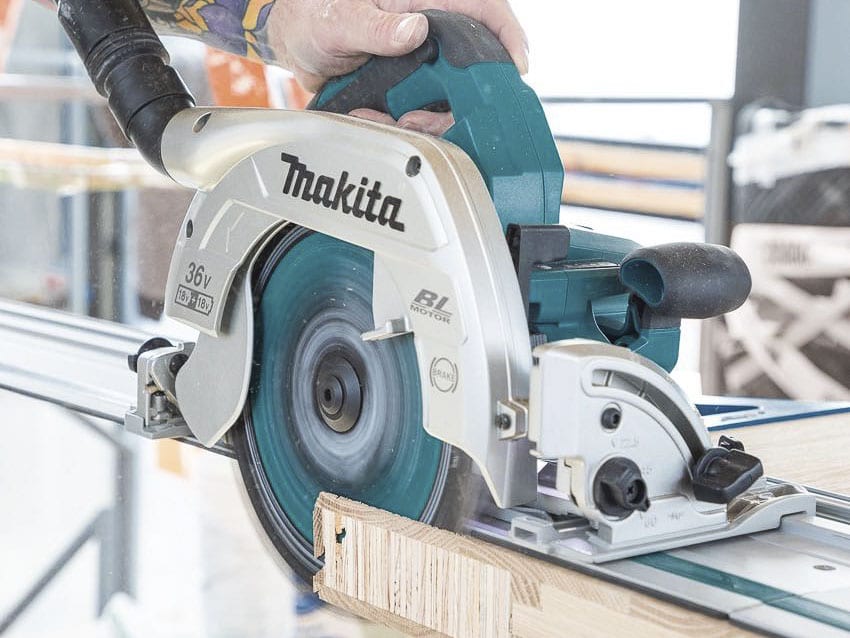 Makita XSH10 9-1/4-Inch Circular Saw