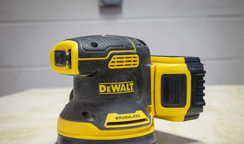 DeWalt 5-inch random orbit sander