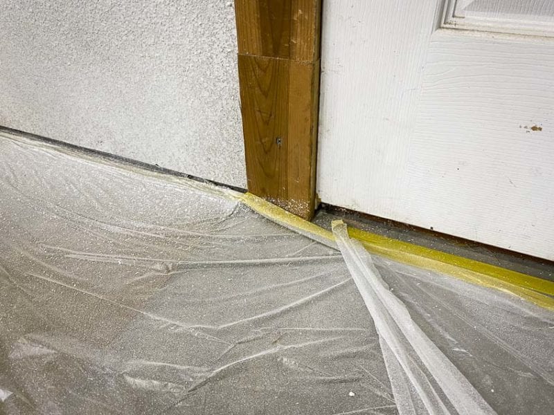 PlazMask Pre-recorded Masking Film Review 5 Use pre-applied plastic sheeting on the ground