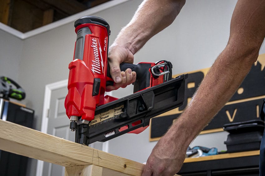 18 Gauge, 2-in-1 Air Nailer/Stapler