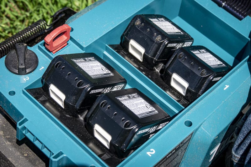 Makita XML08 Self-Propelled Lawn Mower Batteries