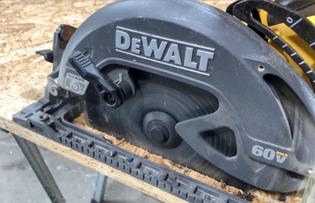 DeWalt FlexVolt Worm Drive Style Cutline | DeWalt FlexVolt Worm Drive Style Vs Milwaukee M18 Fuel Rear-Handle Circular Saw
