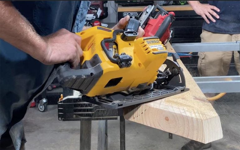 DeWalt FlexVolt Worm Drive Style Vs Milwaukee M18 Fuel Rear-Handle ...