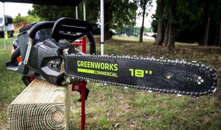 Greenworks Commercial 18-inch GS181 chainsaw