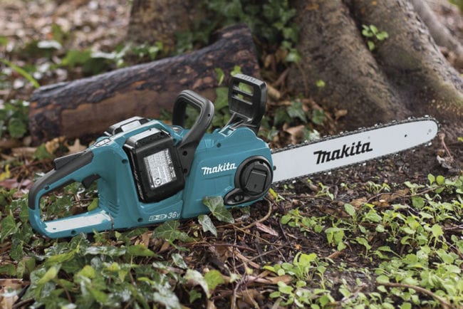 Makita XCU04 Chainsaw