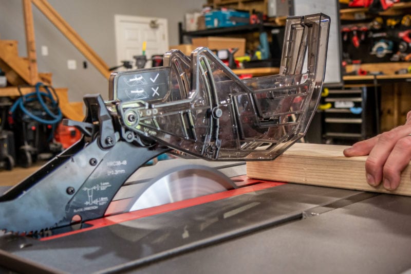 Riving knife on a modern table saw