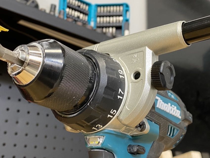 How to Use a Keyless Drill Chuck