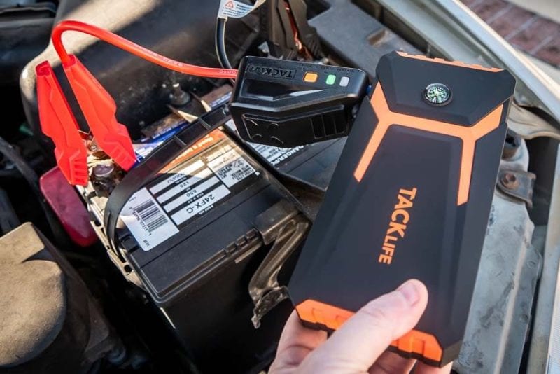 TACKLIFE - Booster battery, car jump starter, power battery 18000mAh 800A,  dual output USB (5V/9V) - T8