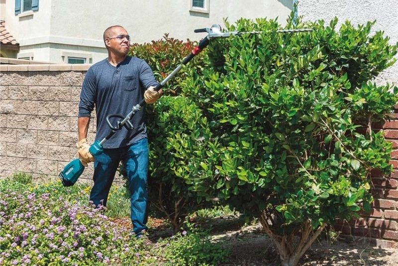 XUX02 hedge trimmer