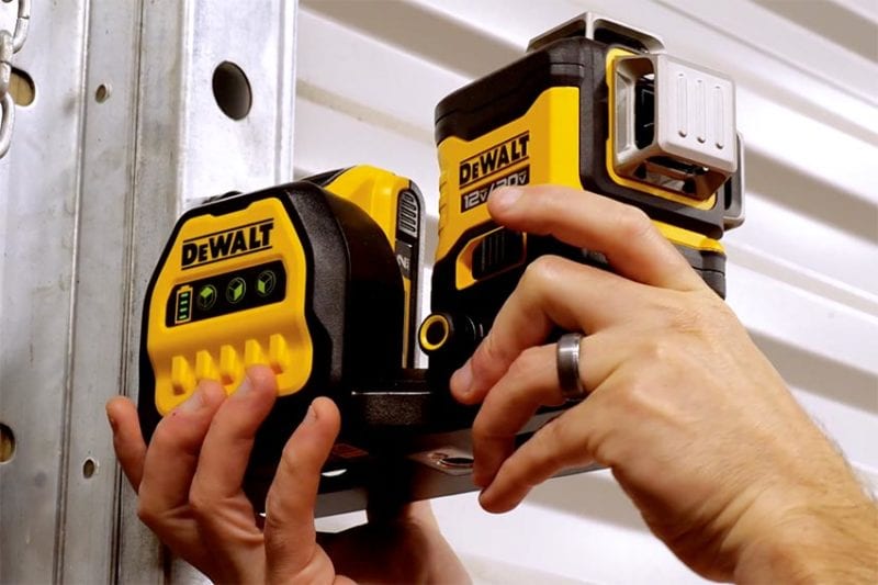 DEWALT 20V MAX* 3 x 360 Green Line Laser DCLE34030G