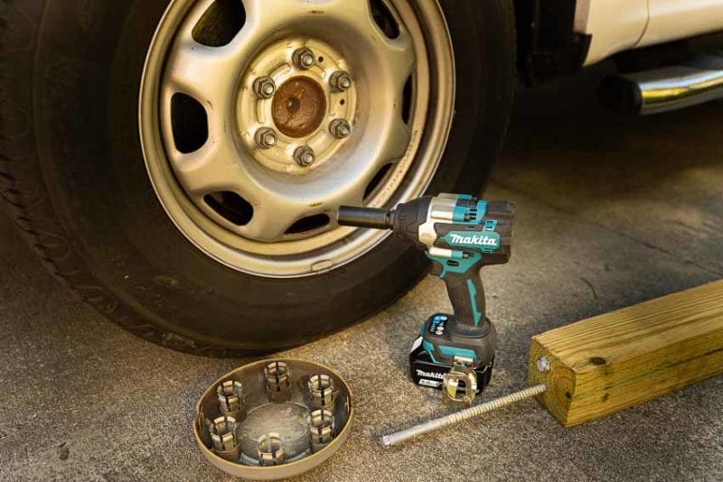removing lug nuts truck
