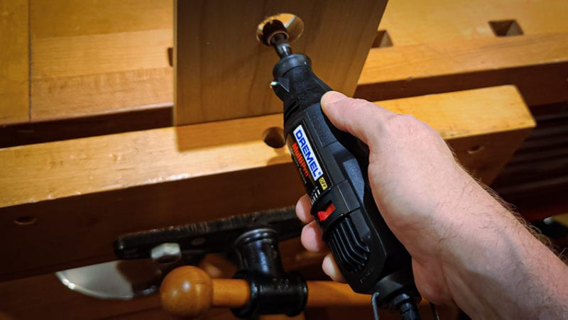 Sanding Tight Spaces with Oscillating Sanding Tool 