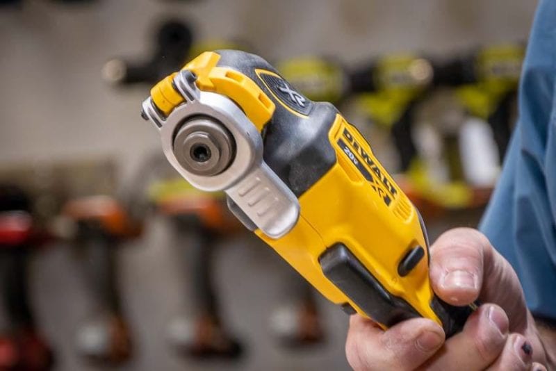 LE MEILLEUR OUTIL MULTIFONCTION OSCILLANT - DEWALT DCS356B 