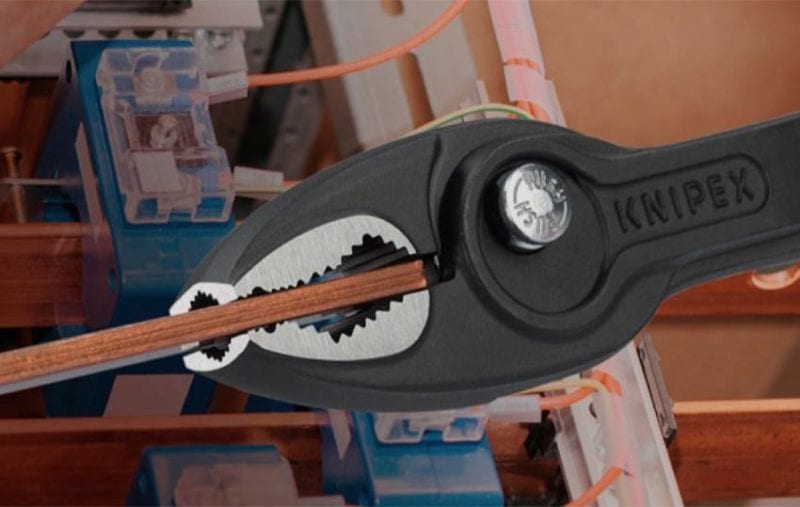 Pince plate Knipex TwinGrip |  Qui fabrique les meilleurs outils à main
