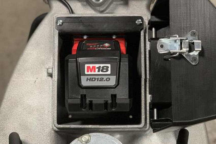 MBW Battery-Powered ScreeDemon Vibrating Wet Screed - PTR