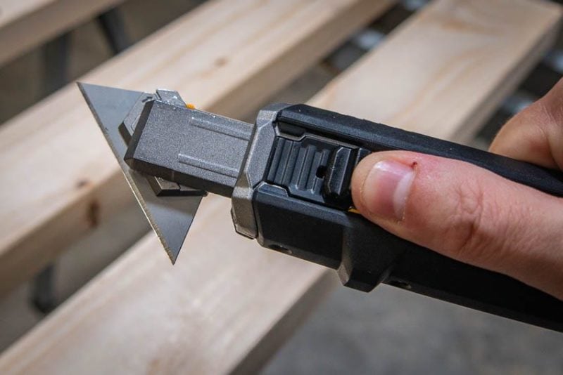 Toughbuilt Scraper Utility Knife (Retractable) - Pro Tool Reviews