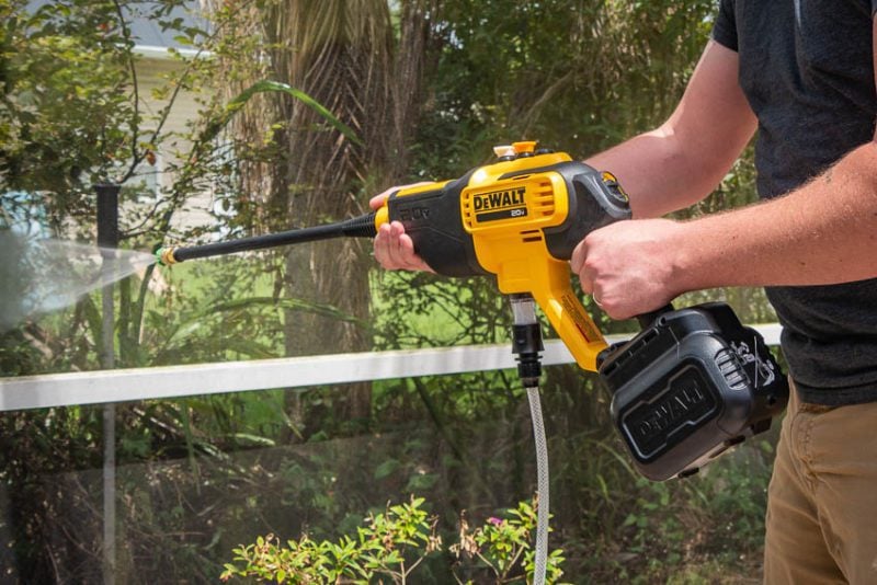 Dewalt cordless pressure washer #dewalt #tool #milwaukee #toolreview  #pressurewashing #cordless 