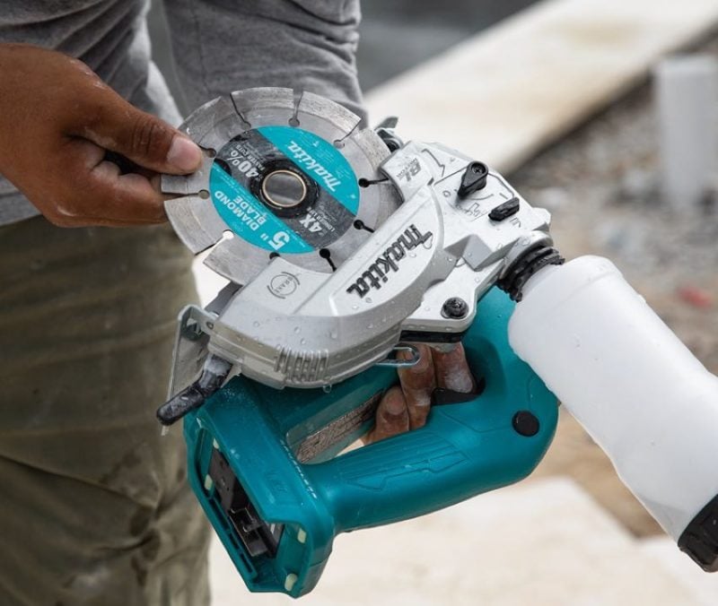 Makita XCC01 wet dry tile masonry saw