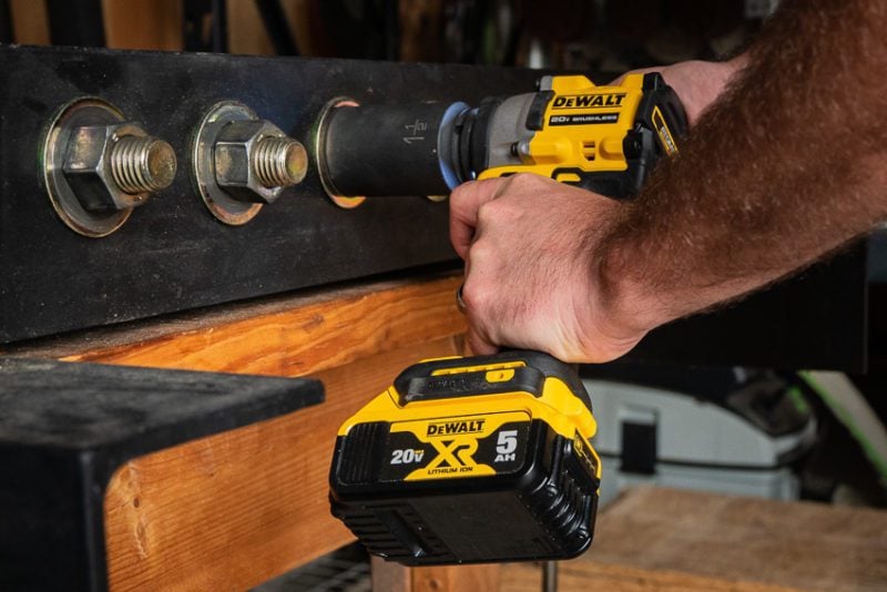 DeWalt DCF923B Atomic 20V Max Brushless 3/8-in Cordless Impact Wrench (Tool Only)