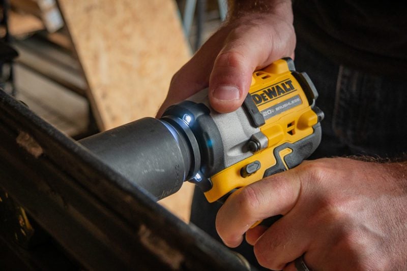 DeWalt Atomic 20V Max Impact Wrench Review 6 led light