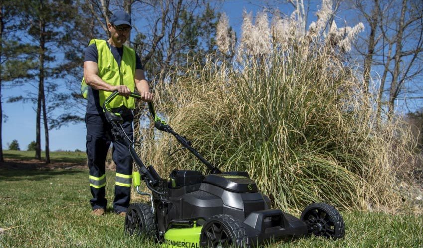 Greenworks Commercial Lawn Care Equipment