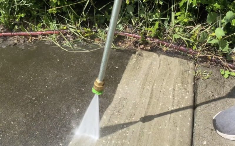 green 25-degree pressure washer nozzle concrete