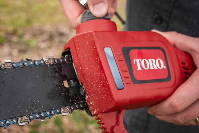 Toro 60V Cordless 10-Inch Pole Saw Oil Reservoir