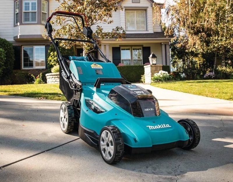 Best Makita 36V Push Lawn Mower for Homeowners XML11CT1