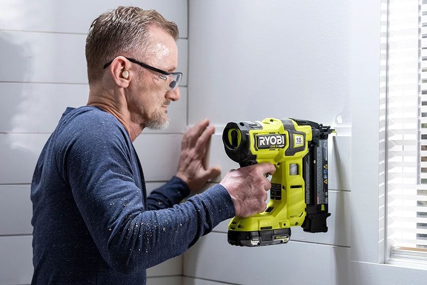 Ryobi P322 18-Gauge Brad Nailer