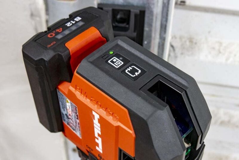 Examen du laser à lignes croisées vertes Hilti PM 20-CG A12 de 12 V