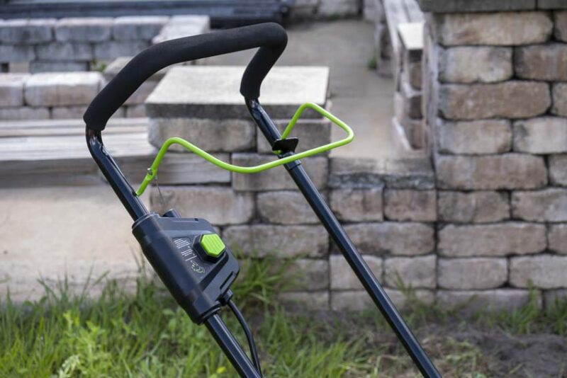 Greenworks 60V Battery Powered 8" Cultivator Review