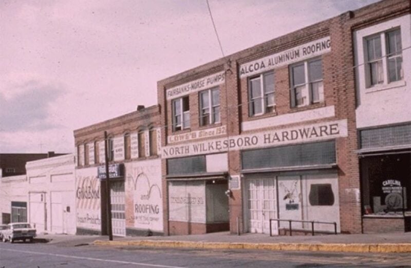 lowes general store 1921