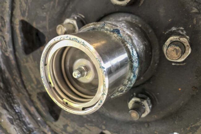 How to Change Wheel Bearings on Your Trailer - Pro Tool Reviews