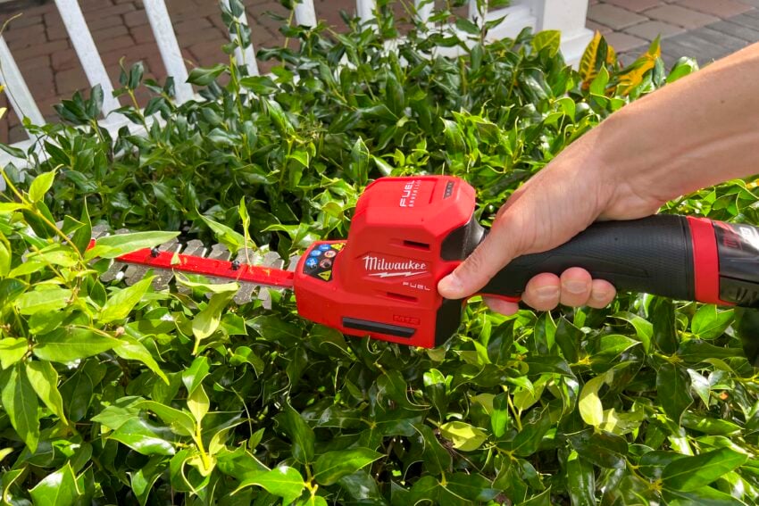 Milwaukee M12 Fuel Compact Hedge Trimmer Review