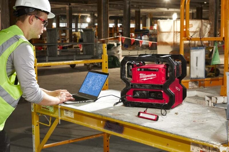 Milwaukee M18 Carry-On Power Supply Review - Pro Tool Reviews