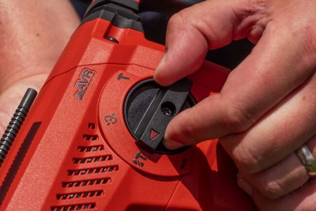 Pack Hilti Nuron 3 Outils : Perforateur TE 6, Meuleuse AG 5D, Visseuse SF 4 – Matos Pro D’occasion En Super état