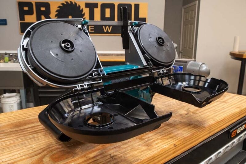 Makita 40V Max XGT Аккумуляторная портативная ленточная пила Обзор