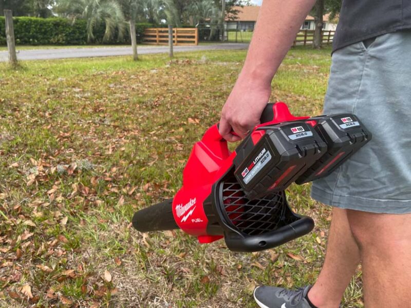 Milwaukee M18 Fuel Dual Battery Leaf Blower 2824 Reviews