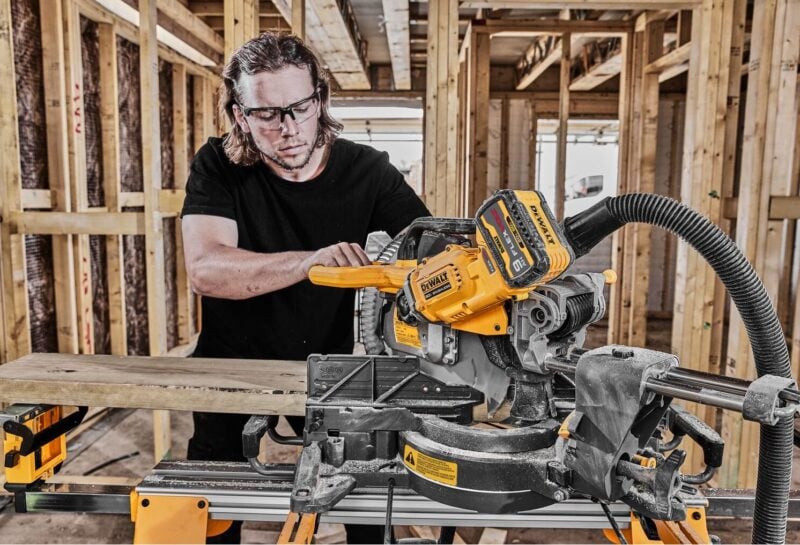 60 volt hotsell dewalt miter saw